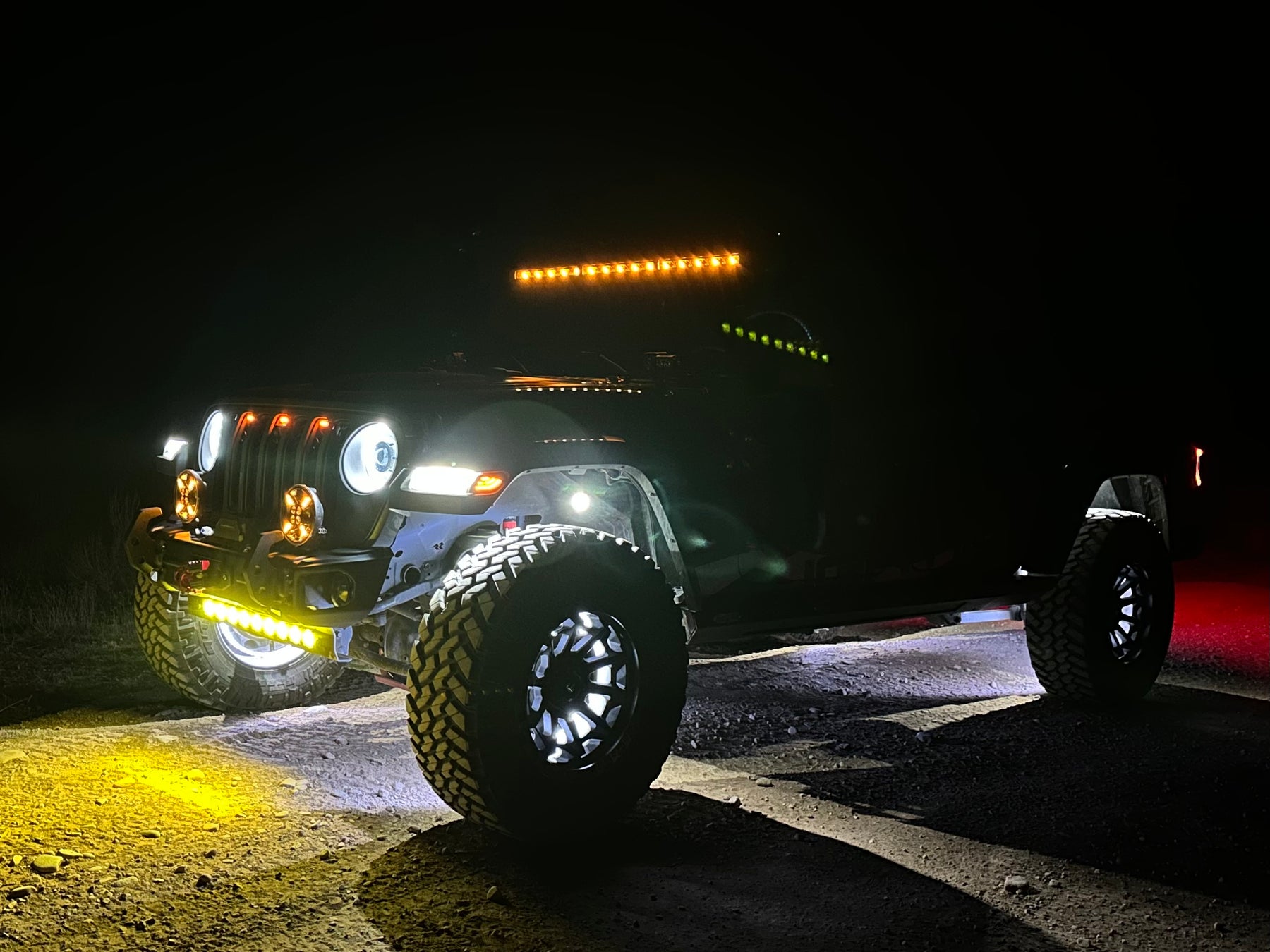 How to Aim the Headlights on Your Jeep