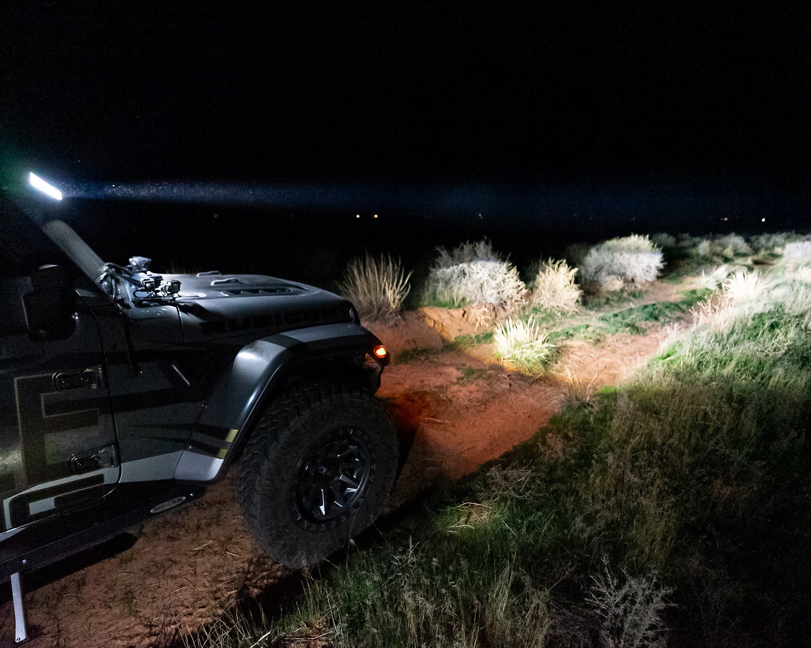 First Look: ORACLE Lighting Integrated Windshield Roof LED Light Bar for 2018-2024 Jeep Wrangler JL and 2020-2024 Gladiator JT