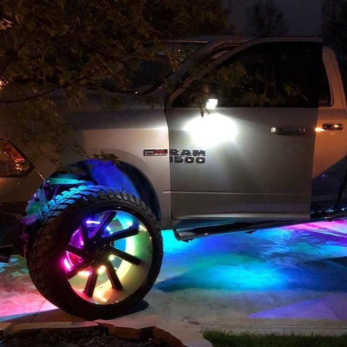 RAM 1500 with dynamic colorshift wheel rings installed